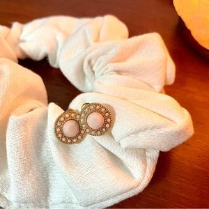 Bundle 3 for $10! 🛍️ Cute pink and gold stud earrings